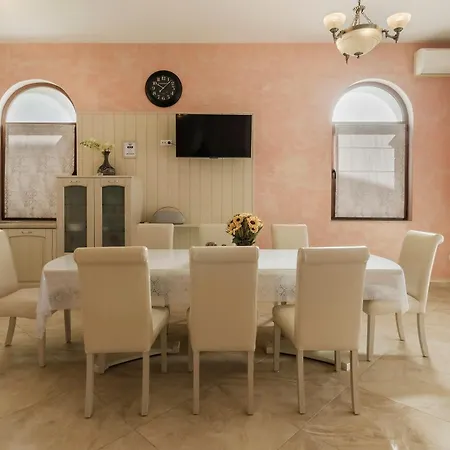 Golf 빌라 발치크