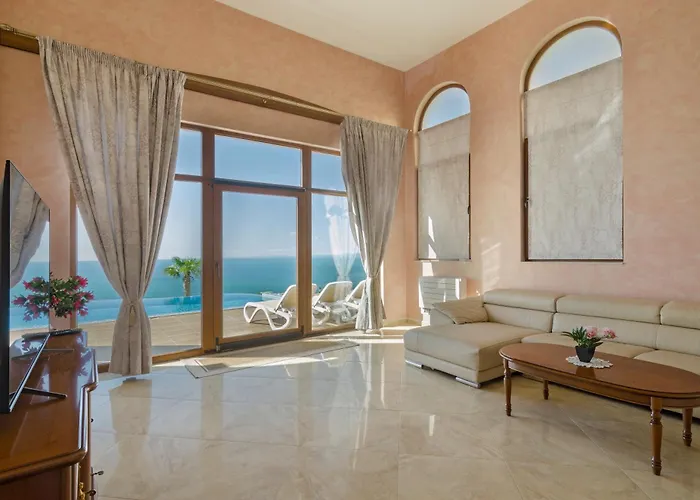 ヴィラ Golf バルチク