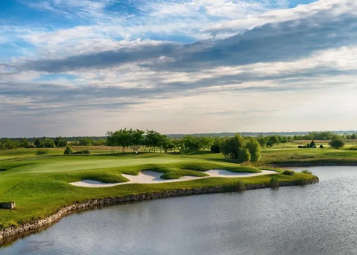 Golf Луксозна вила Балчик