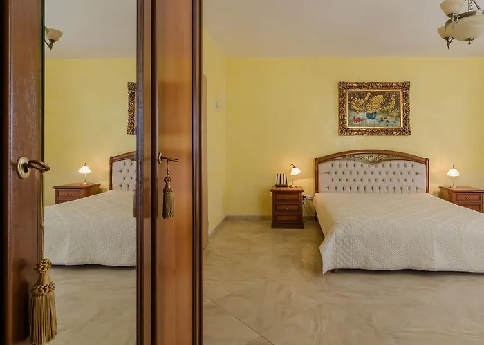 Golf Луксозна вила *