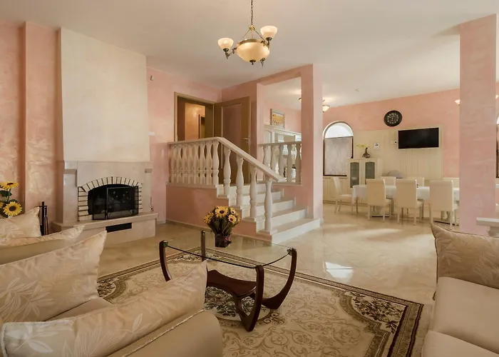 Golf Луксозна вила Балчик